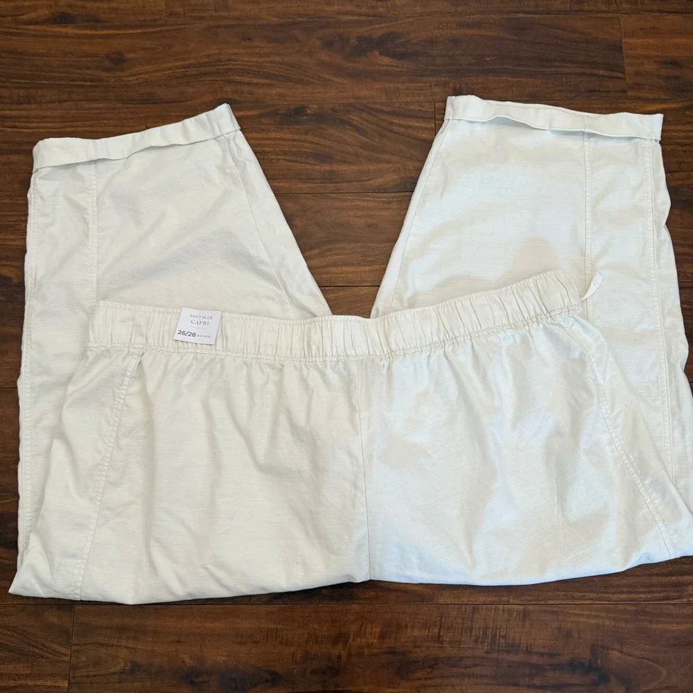 Lane Bryant Women's Soft Slub Capri Pants Plus Size 26/28‎ White Mid-Rise NWT - Picture 3 of 9